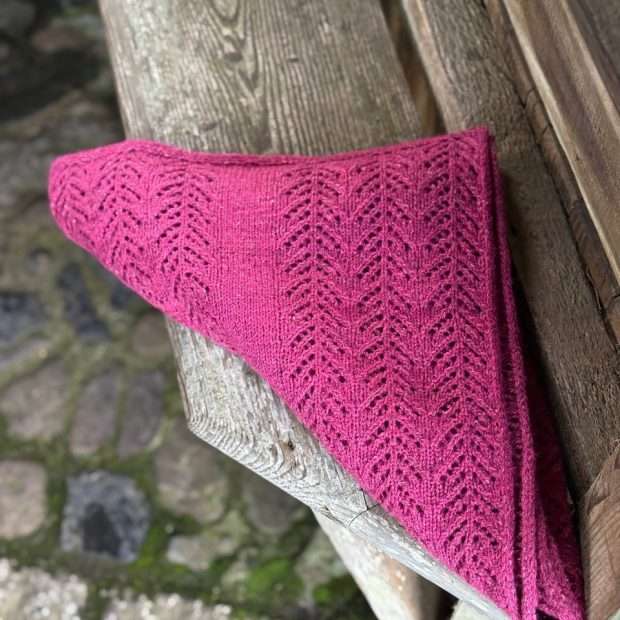 Platinum Jubilee Shawl - Project Kit - Image 5