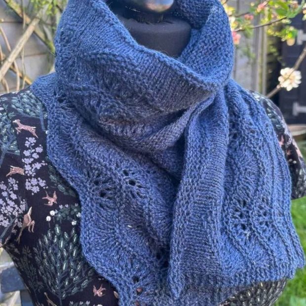 Elowen Lace and Garter Stitch Shawl - Project Kit