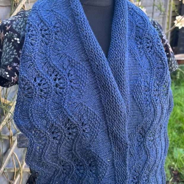 Elowen Lace and Garter Stitch Shawl - Project Kit - Image 2